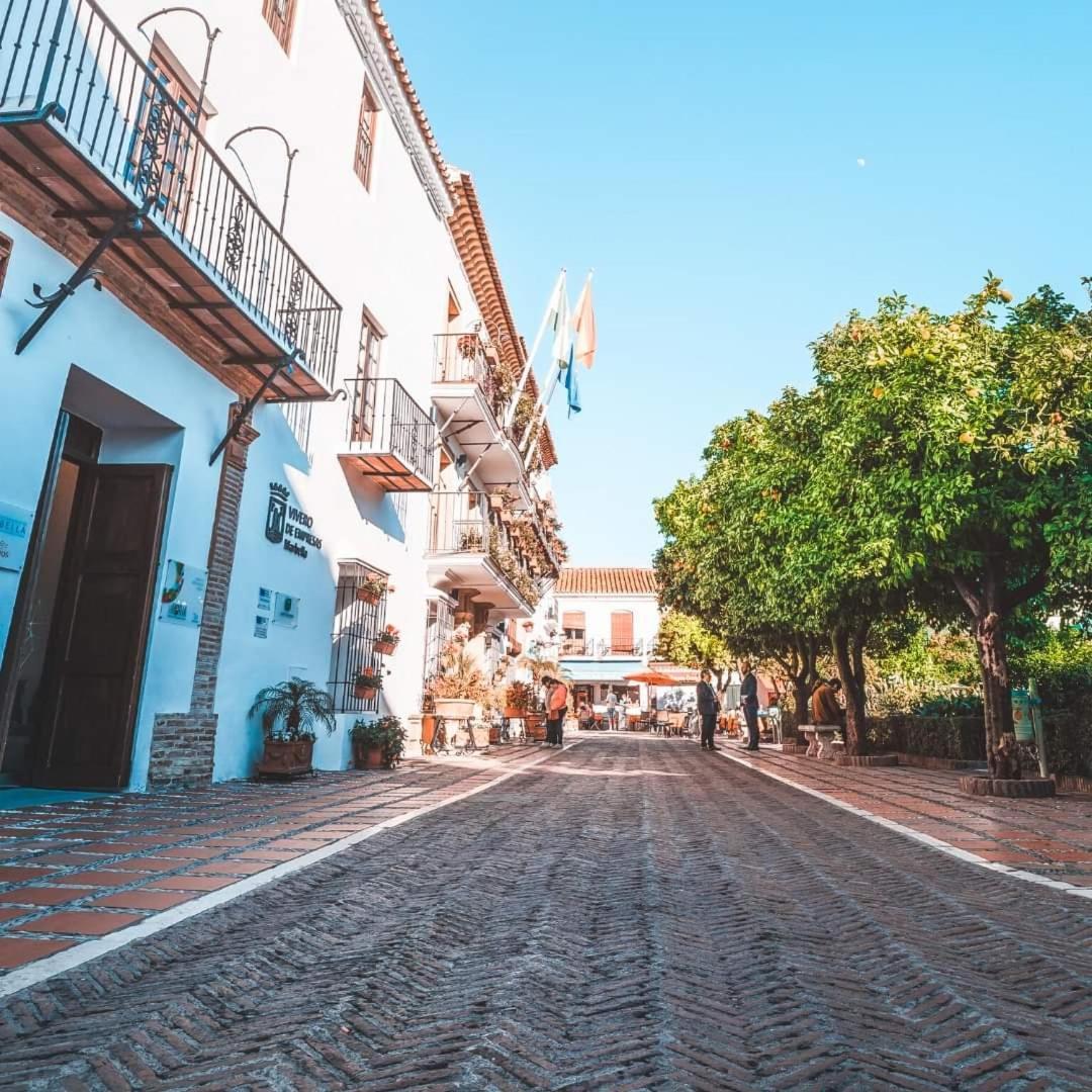 Cozy 2-Bed 2-Bathroom Apartment In Marbella Town Centre Kültér fotó